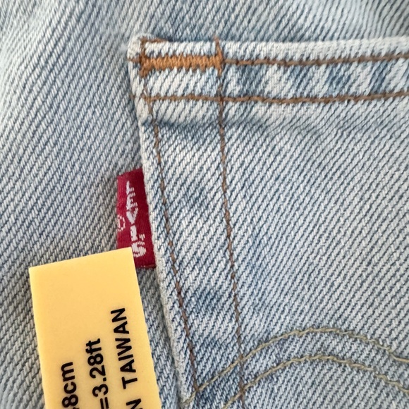 LEVI’S 501 Women Original Fit Denim Wash Distressed Zipper Fly Jeans (28 x 30) - Picture 3 of 16